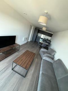 Modern & Convenient 2 Bedroom Liverpool Apartment - Liverpool - 4