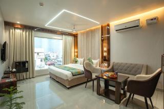 Tripli Hotels Evara Inn - 4