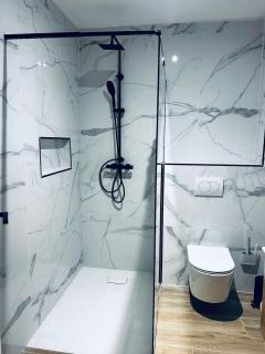 Au pied de la cathédrale - 7