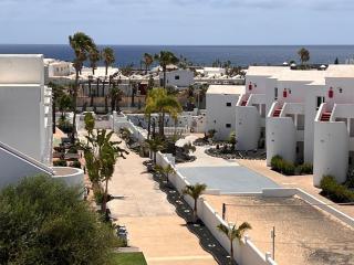 DARUMA APARTMENTS 1-Bedroom Apartment with Sea Views - 1