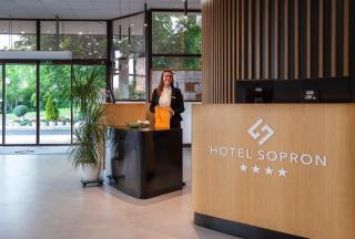 Hotel Sopron - Sopron - 1