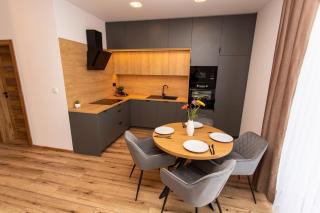 1-Bedroom LUX Apartment with Balcony & Underground Parking Garage - Spišská Nová Ves - 6