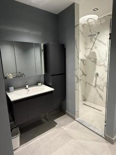 Sea Breeze Guest House - 5