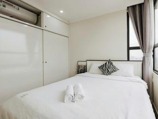 Chiy APT - Căn hộ dịch vụ cao cấp Vinhomes Skylake HaNoi - Hanoi - 1