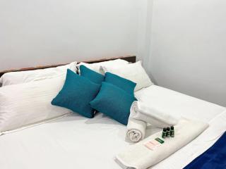 AYODHYA HOTEL RAGHUBIR NIKUNJ NEAR SARYU GHAT & HANUMAN GARHI TEMPLE - Offers Premium Rooms - #Wifi #Parking #Customer service - A Premium Homestay In AYODHYA - Ayodhya - 8