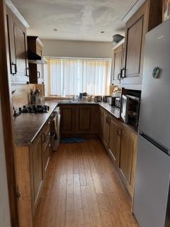 Peaceful 3 bedroom house close to Newcross hospital Wolverhampton - Fallings Park - 3
