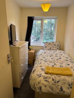 Peaceful 3 bedroom house close to Newcross hospital Wolverhampton - Fallings Park - 9