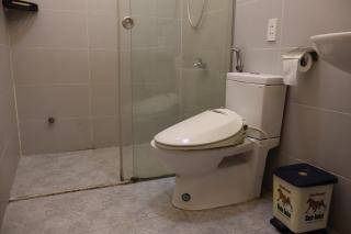 123 Apartment - Steps to Market, Bus & Metro - 9