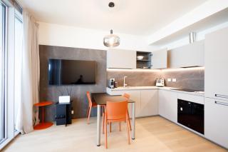 Waterfront Suite 3 - 8