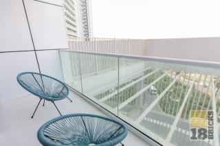 18 Bricks Spacious Studio Apartment Carson 404 - Dubai - 6