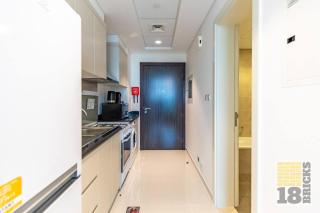 18 Bricks Spacious Studio Apartment Carson 404 - Dubai - 5