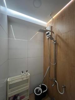 JFS HOME at Victoria de Manila 2 - 6