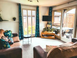 Wild Jungle Retreat - 3