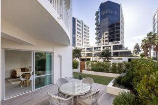 Sunny Courtyard Dreaming Downtown with Pool & Gym - Mount Maunganui - 7