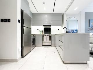 1-Bedroom Apartment in Downtown with Pool View - 5