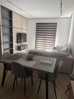 Henri apartament lungomare - Vlorë - 1
