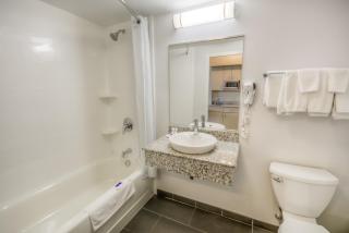 Aurora Inn Estevan - Estevan - 3