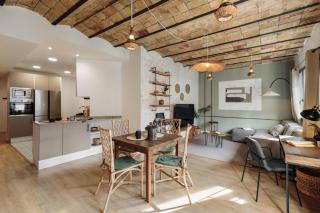 Kuta - 2 bedrooms and balcony in Sant Gervasi - 0