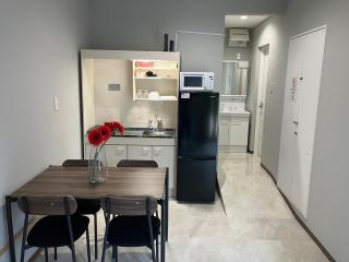 Sapporo Station vicinity, Naebo Station 5 minutes, sleeps up to 6, 2 minutes to the hot spring, plenty of parking - 6
