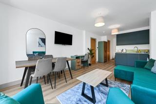 Matlock Town Centre Flat Near Transport Links - 6