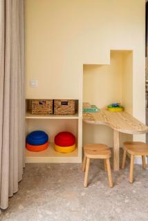 ElloStays - 1
