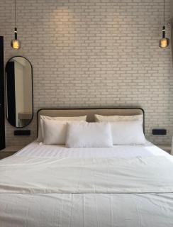 Your Ultimate Noir Awaits! - 4