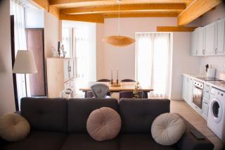 ViA DE LA PLATA SUITES 1A - 6