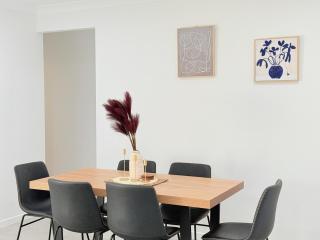 Park Ridge Retreat 4BR 2Bath with Outdoor - 2