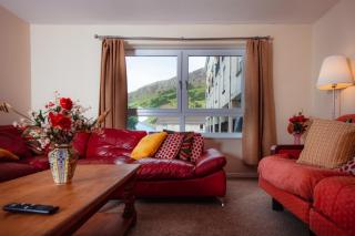 Scenic City Apartment Overlooking Arthurs Seat - 8