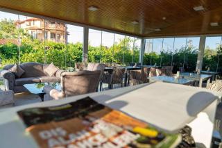 Green Garden Otel - 1