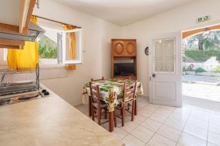Rustic Charm Apartment in Ipsos - Ipsos - 8