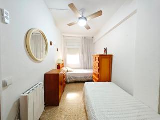 Ideal for families and nomads, 3' beach, terrace and WiFi - Segur de Calafell - 6