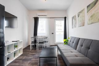 Stylish Monochrome Apt Calea Victoriei - 0