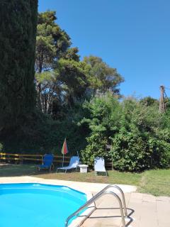 Georgina Apartments-pool-river - 9