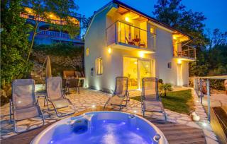 2 Bedroom Cozy Home In Sveta Jelena - 1