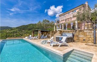 Awesome Home In Pasini With Kitchen - Livade - 9