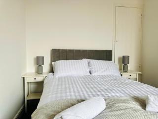 Modern 3 Bedroom House near University and QMC - Free Parking & Wi-Fi - Sleeps 6 - Nottingham - 7