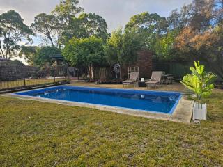 3 Bdrm home,pool, BBQ , fireplace Great for a weekend of fun or family retreat - Croydon - 8