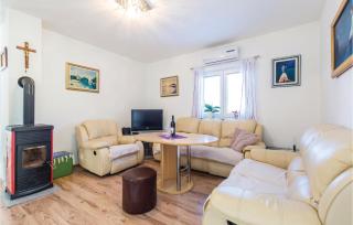 Beautiful Home In Jurdani With Wifi - 4