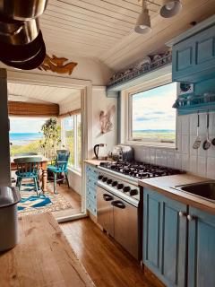 Three bedroom beach bungalow, Spectacular sea views - 4