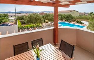 2 Bedroom Cozy Apartment In Bibinje - 9