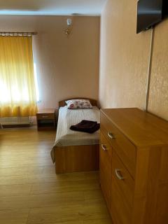Lazdu Guest Three-person room - 8