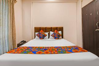 FabHotel 85 The Seven Wonders - Near CNCI hospital biswbangla gate - - 1