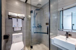 The Grand Hyatt Hotel - Shenzhen - 9