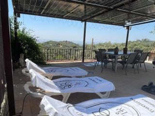 Casa 3 habitaciones con Piscina de temporada compartida con dos estudios - - Jacuzzi Spa Consultar - Trassierra - 8km de Córdoba -- TrassierraRooms - Córdoba - 5