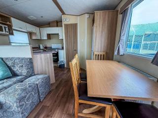8 Berth Caravan With Decking At California Cliffs Near Scratby Beach Ref 50002E - Great Yarmouth - 2