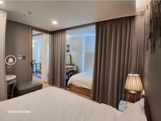 Haeundae beach 해운대호텔 엘본더스테이 - Busan - 7