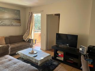 Apartment B104 Knights Bridge Apartments - Vosburg - 2