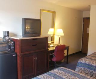 Quality Inn - 6