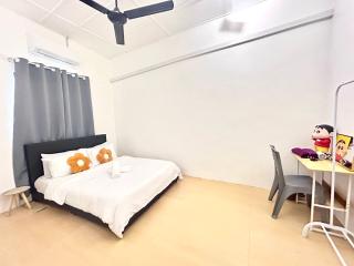 Cozy10perwira#6pax#Netflix#neariconcity&iconicpoint - Simpang Ampat - 8